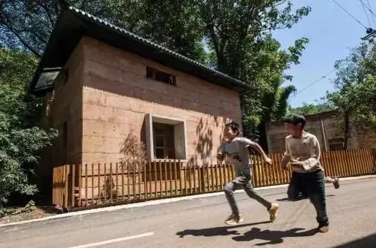 1514275463668713.jpg s02.webp.jpg