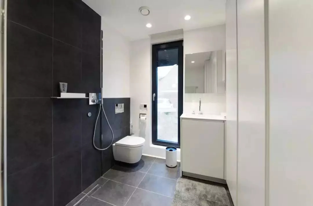 1544680186608039.jpg 09.webp.jpg