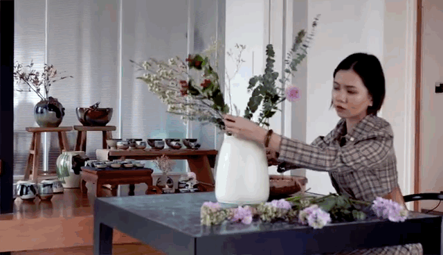 1548914238104373.gif 06.gif