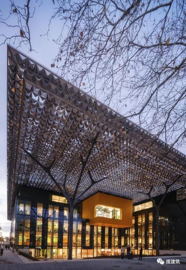 1551856764558810.jpg 02.jpg