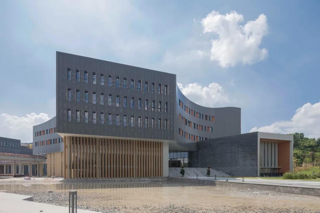 1615788784865958.jpg 04.jpg