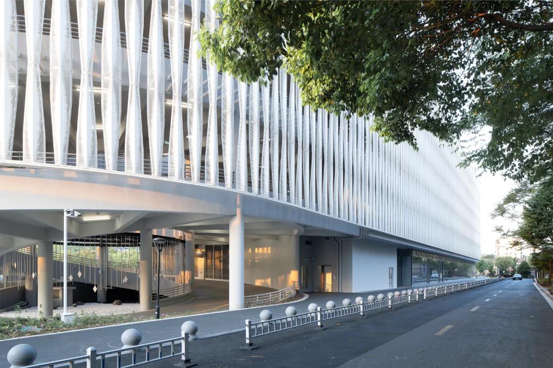 1629959199295297.jpg 031.jpg